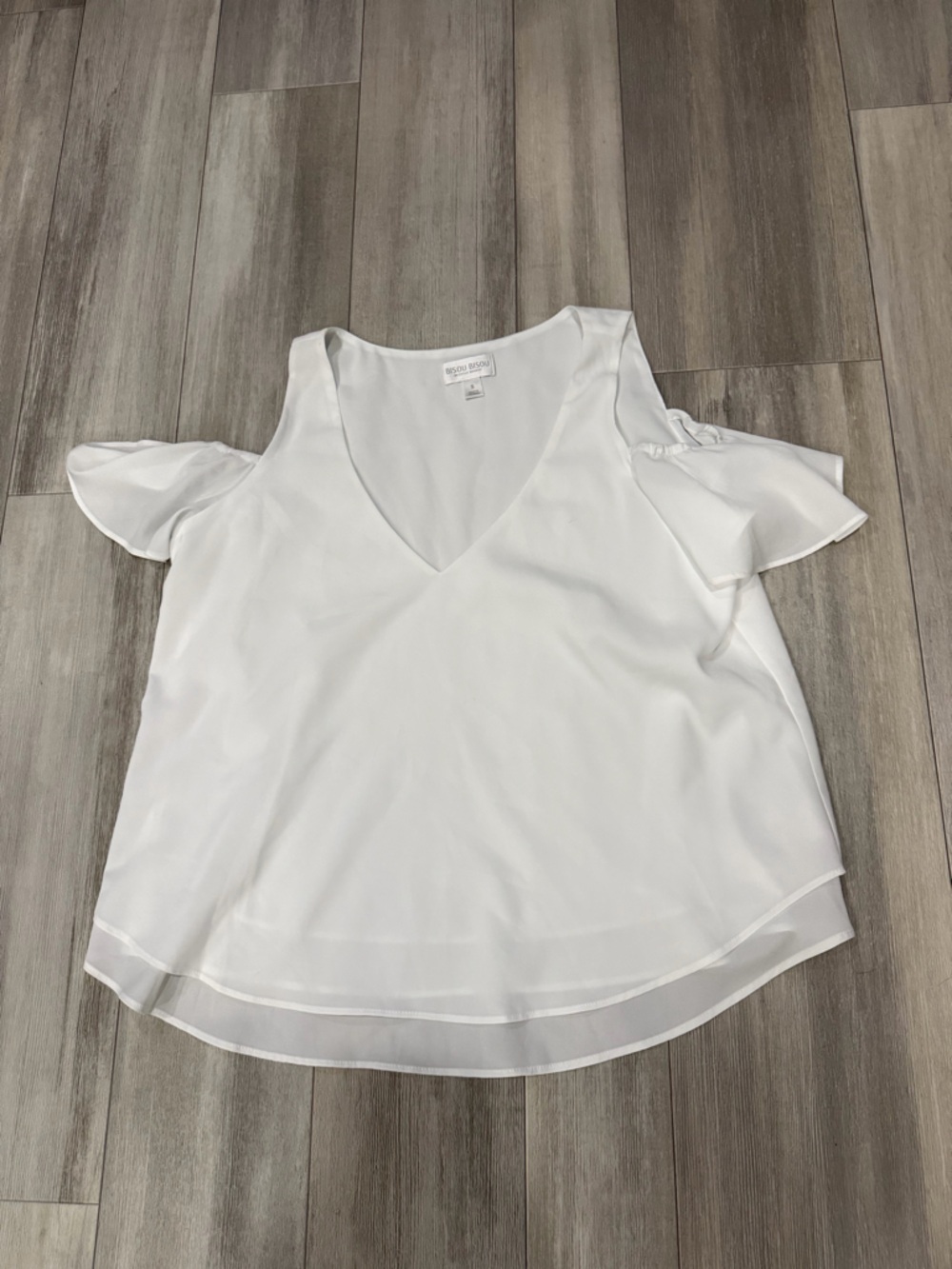 Bisou Bisou White Cold Shoulder Top